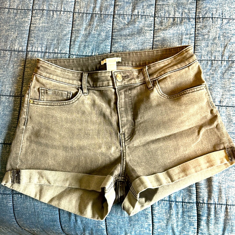 H&M Jean shorts size  8